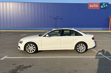 Седан Audi A4 2013 в 