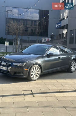 Седан Audi A4 2017 в 