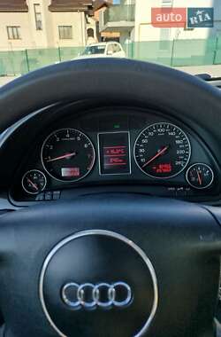 Седан Audi A4 2004 в 