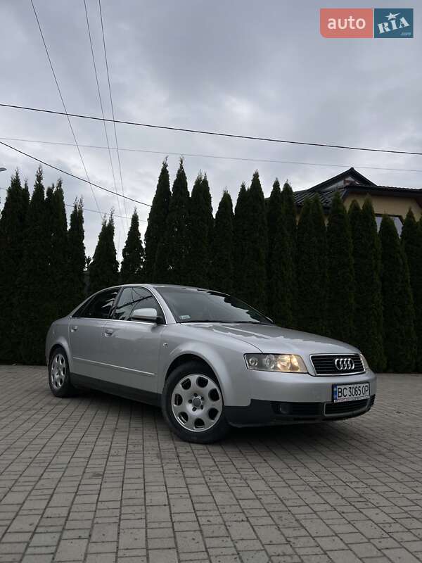 Седан Audi A4 2001 в 