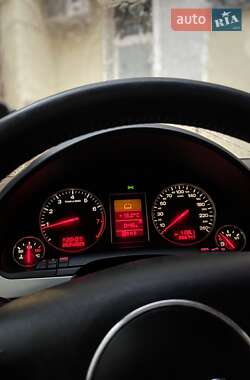 Седан Audi A4 2001 в 