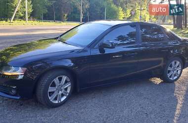 Седан Audi A4 2010 в 