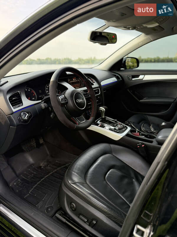 Седан Audi A4 2011 в Днепре