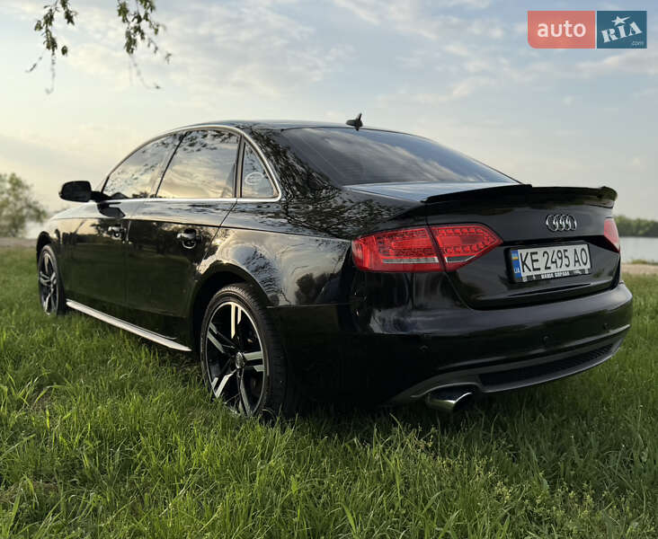 Седан Audi A4 2011 в Днепре