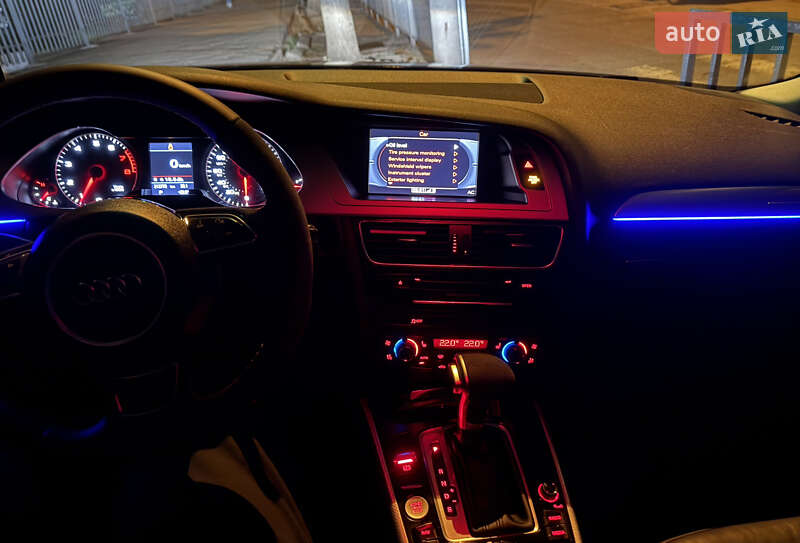 Седан Audi A4 2011 в Днепре