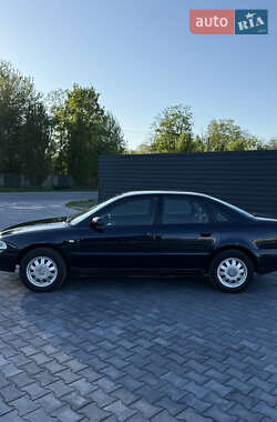 Седан Audi A4 2000 в 