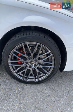 Седан Audi A4 2011 в 