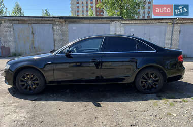 Седан Audi A4 2011 в Львові