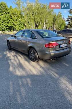 Седан Audi A4 2010 в 
