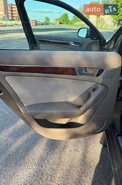 Седан Audi A4 2010 в 