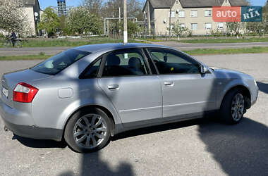 Седан Audi A4 2002 в Дубні