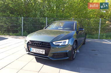 Седан Audi A4 2016 в 