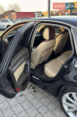 Седан Audi A4 2012 в 