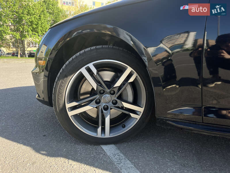 Седан Audi A4 2017 в Ивано-Франковске