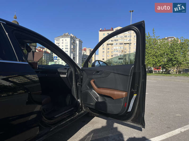 Седан Audi A4 2017 в Ивано-Франковске