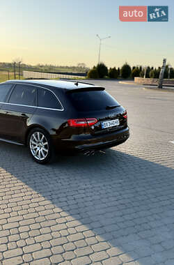 Универсал Audi A4 2015 в 