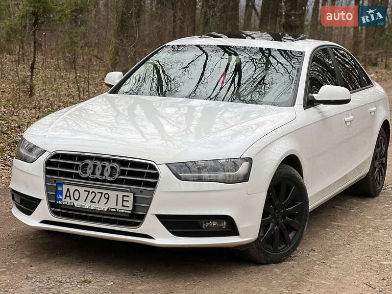 Седан Audi A4 2013 в 
