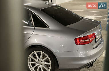Седан Audi A4 2014 в 