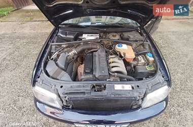 Седан Audi A4 1996 в 