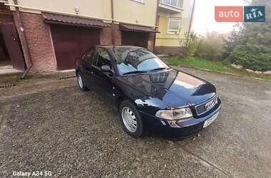 Седан Audi A4 1996 в 