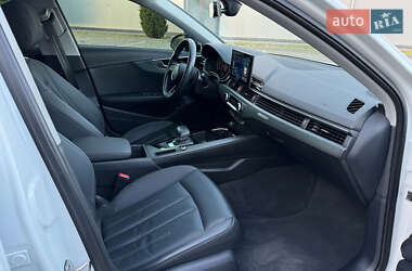 Седан Audi A4 2020 в 