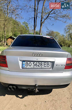 Седан Audi A4 1999 в 