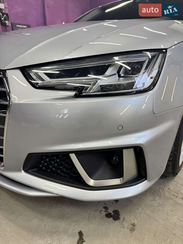 Седан Audi A4 2018 в Полтаве