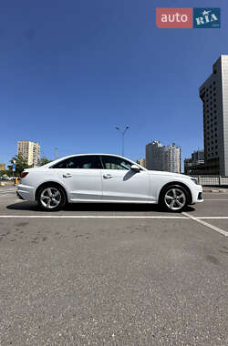 Седан Audi A4 2024 в 