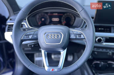 Седан Audi A4 2022 в 