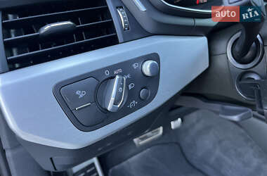 Седан Audi A4 2022 в 