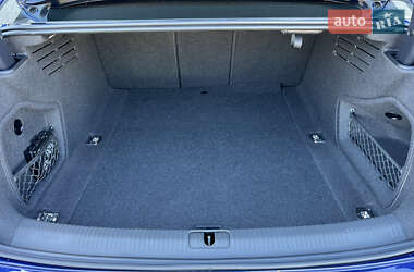 Седан Audi A4 2022 в 