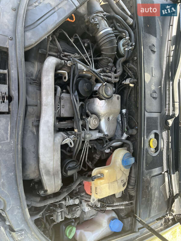 Универсал Audi A4 2002 в Мироновке