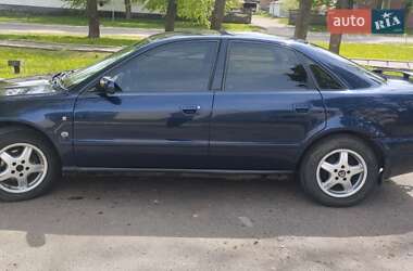 Седан Audi A4 1995 в 
