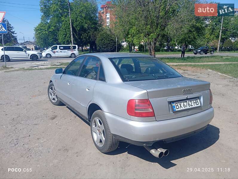Седан Audi A4 1997 в 