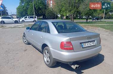 Седан Audi A4 1997 в 