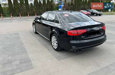Седан Audi A4 2015 в 