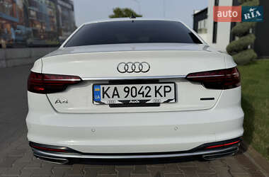 Седан Audi A4 2020 в 