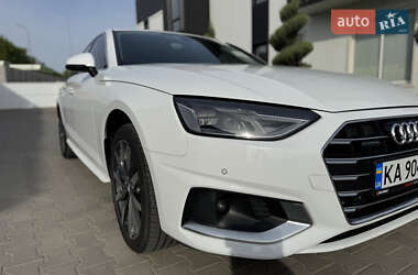 Седан Audi A4 2020 в 