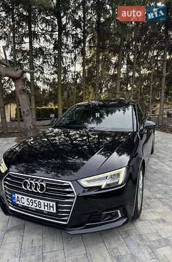 Седан Audi A4 2016 в Луцьку