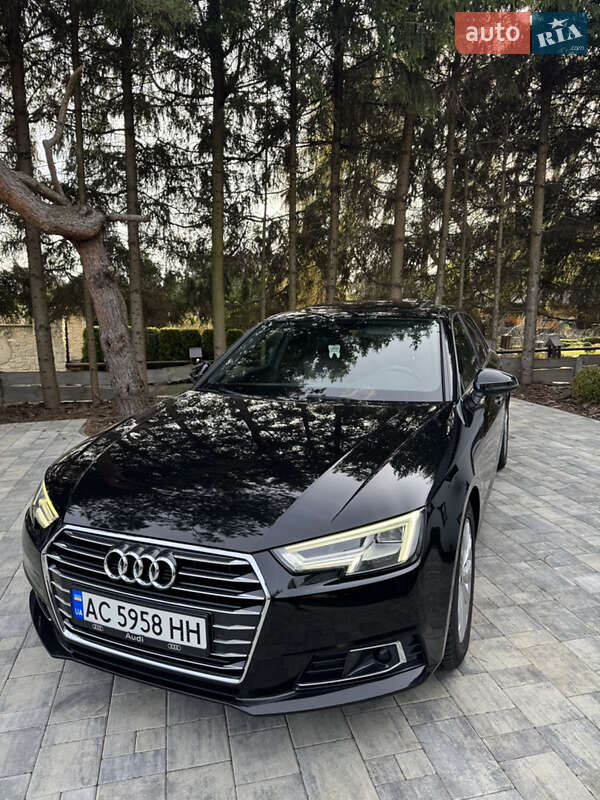 Седан Audi A4 2016 в 