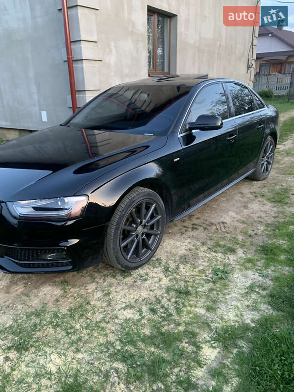 Седан Audi A4 2013 в Рожнятове
