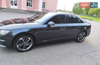 Седан Audi A4 2019 в 