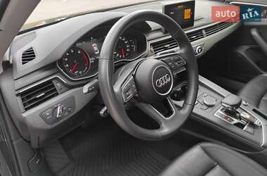 Седан Audi A4 2019 в 