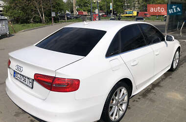 Седан Audi A4 2014 в 