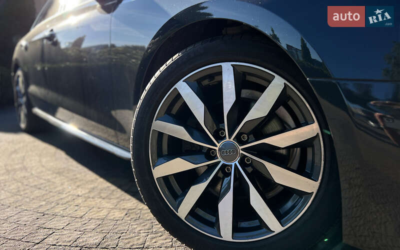 Седан Audi A4 2019 в Львові