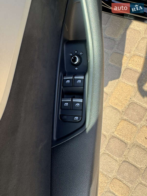 Универсал Audi A4 2020 в Сваляве