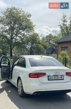 Седан Audi A4 2011 в 