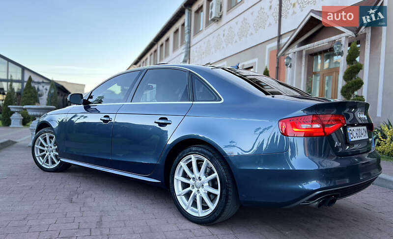 Седан Audi A4 2015 в Стрые