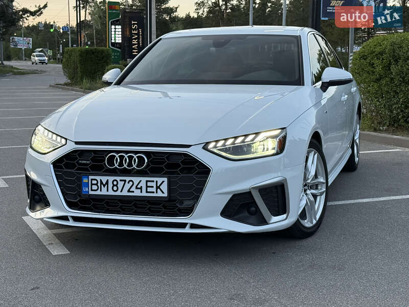 Седан Audi A4 2020 в 