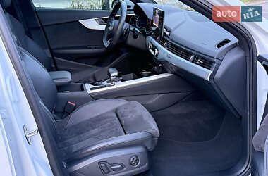 Седан Audi A4 2020 в 